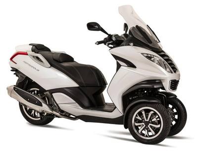 peugeot-metropolis-400i-2013_01.jpg